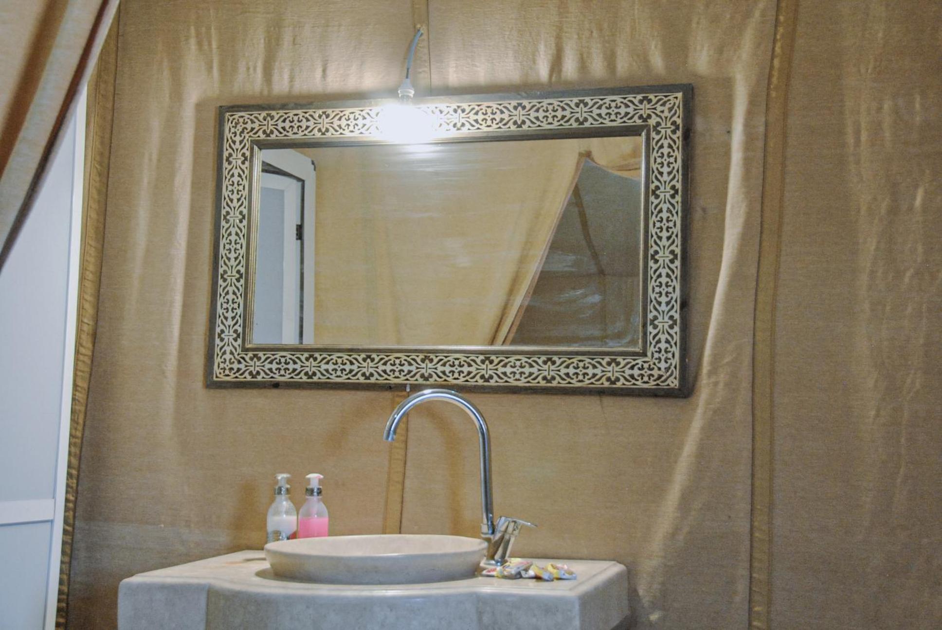 Camel Trips Luxury Camp Hotel Merzouga Eksteriør billede